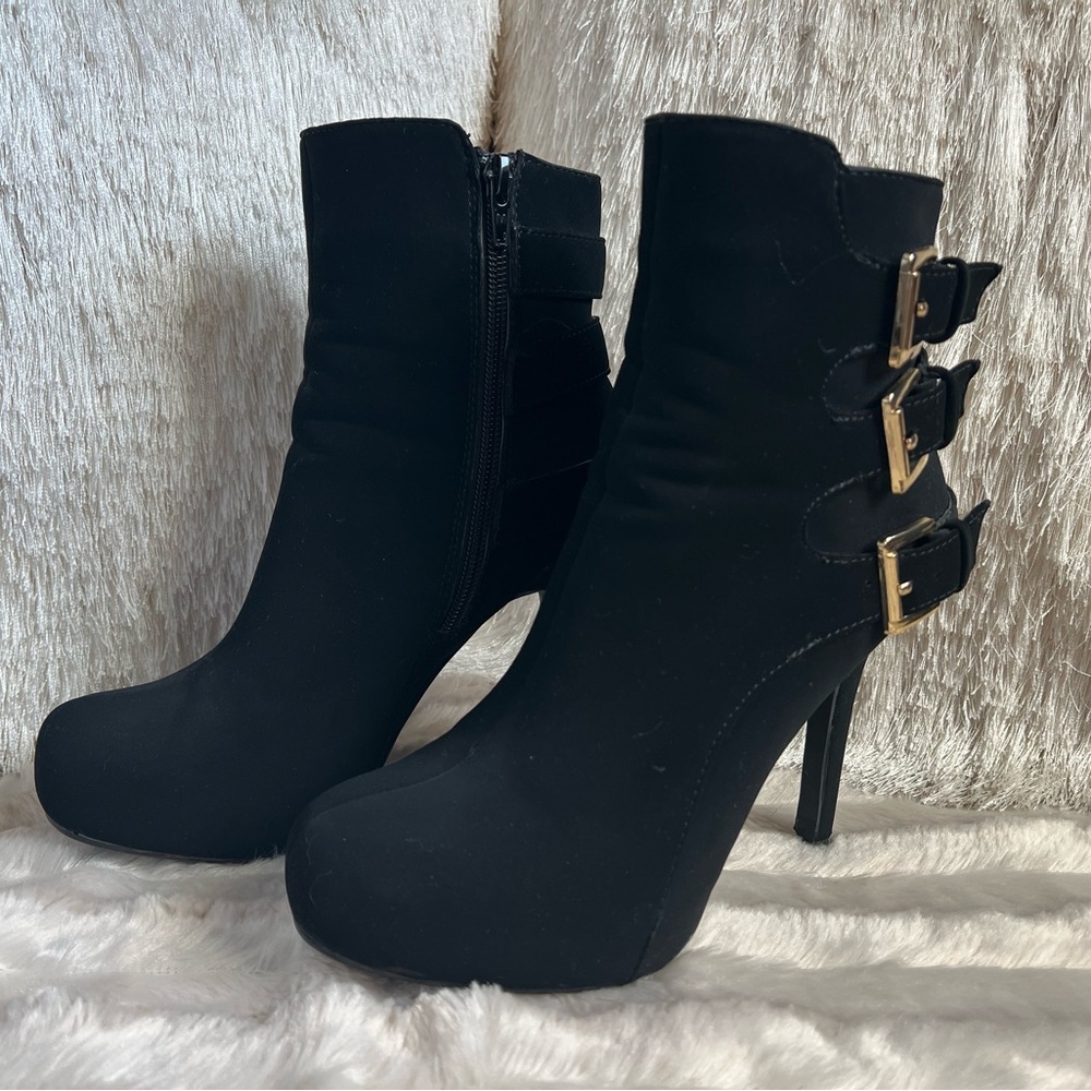 Madeline Girl Velvet and Gold Buckle Heeled Boots Size: 6.5